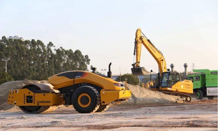 青島進口二手挖掘機報關手續