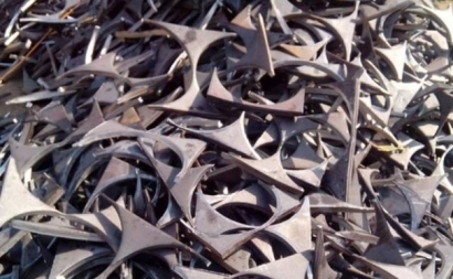 我們來談?wù)勗偕撹F材料進(jìn)口報關(guān)代理相關(guān)事宜