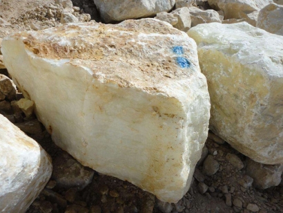 青島進(jìn)口伊朗玉石報關(guān)流程_玉石毛料進(jìn)口清關(guān)資料