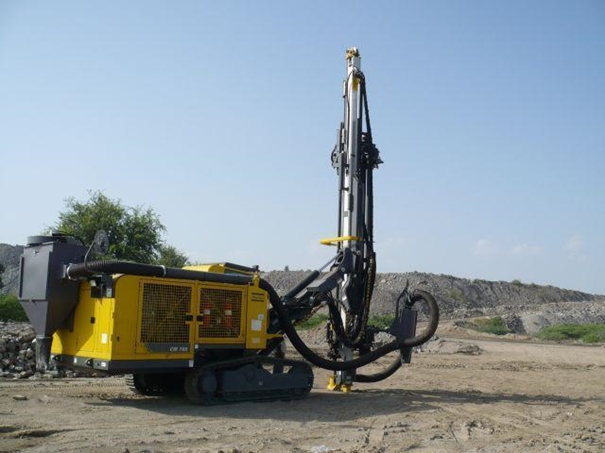 1629690142248231.jpg 進(jìn)口二手鉆探機(jī)清關(guān)_副本.jpg